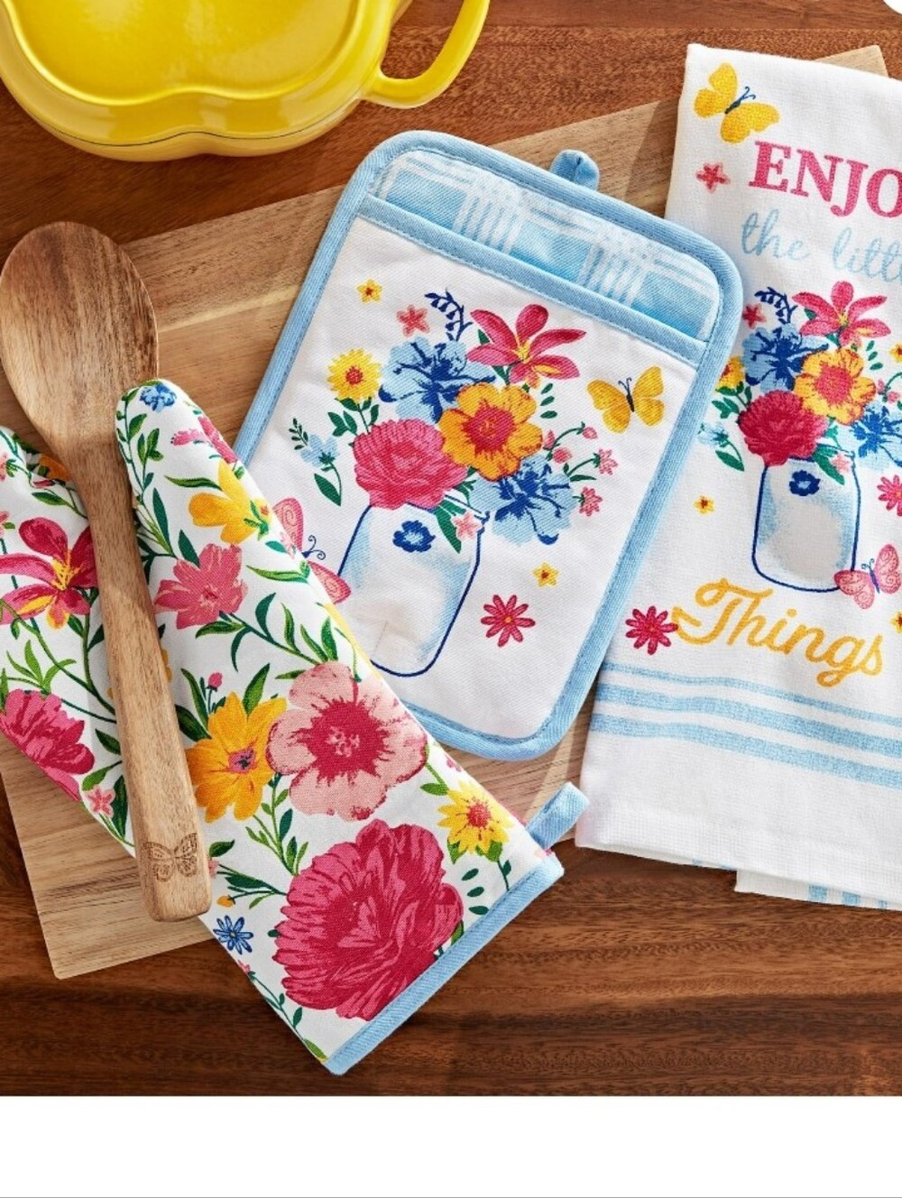 The Pioneer Woman Flowering Frontier Kitchen Towel, Oven Mitt & Pot Holder Set